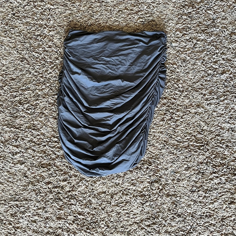 Hyz grey snatching bodycon skirt or tube top size M tik tok viral